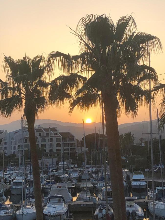 Petit Cocon Magnifique Vue Sur Marina Dans Le Golfe De Saint Tropez Cogolin Exterior foto